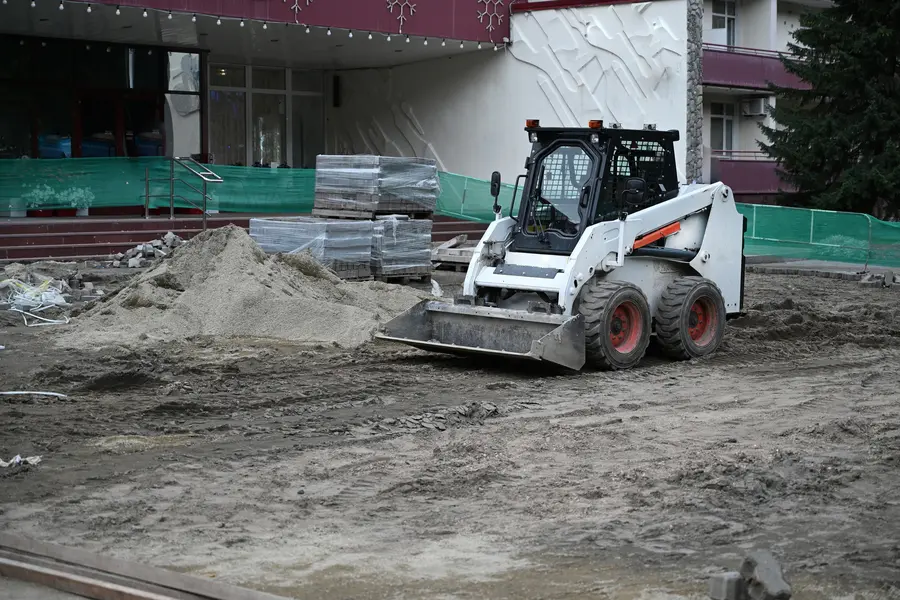 The Role Of Excavating Contractors In Land Grading Projects in Hesperia, CA